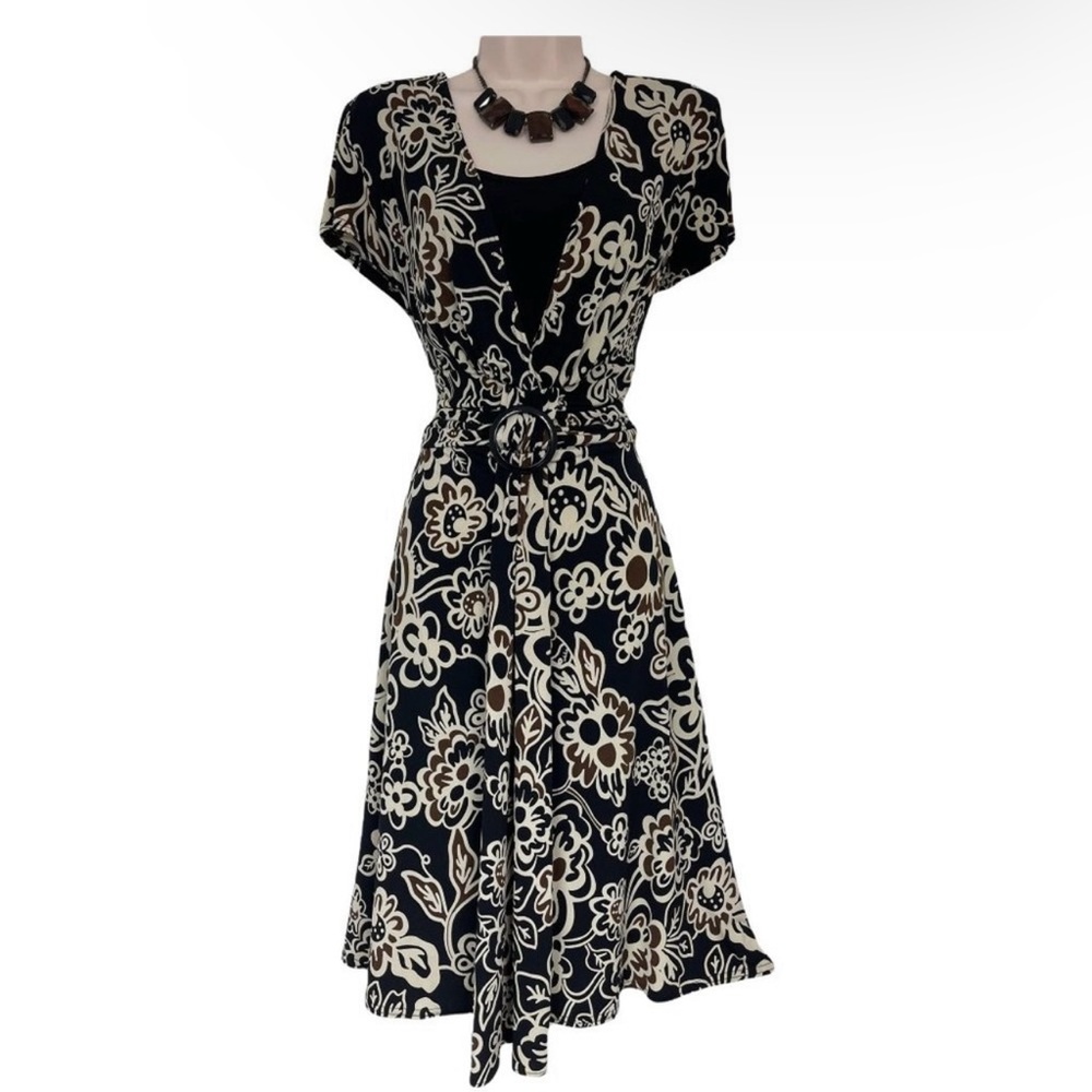 Size 16  XL 1X  Size 16 XL 1X R&M RICHARDS FLORAL PRINT MIDI DRESS